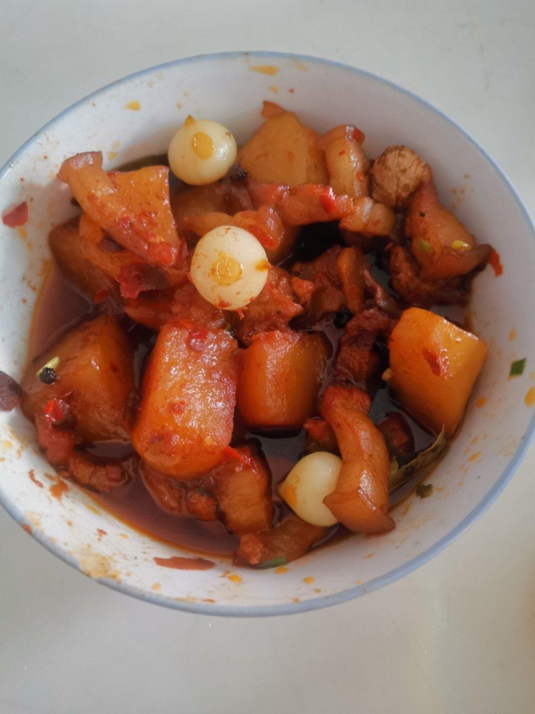 土豆红烧肉