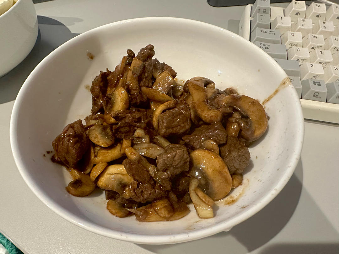 蒜香口菇牛肉粒