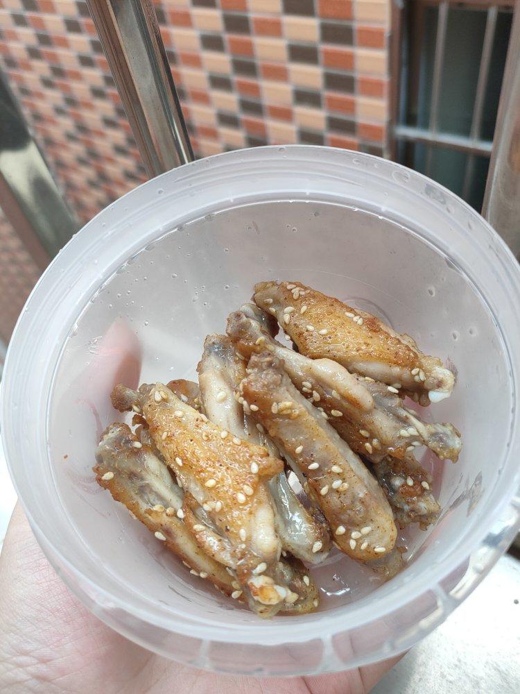 简单到不配登上荣誉殿堂的盐煎鸡翅