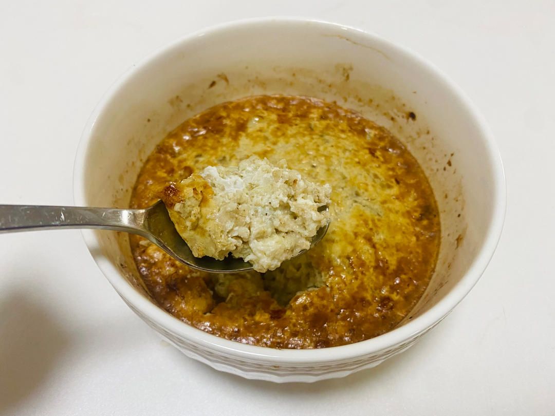 ［空气炸锅］香蕉牛奶烤燕麦（也可叫香蕉蛋糕，减脂期可吃的治愈系甜品）