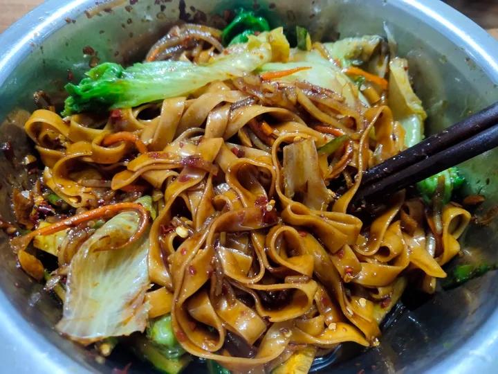 超简单的酸辣凉拌面