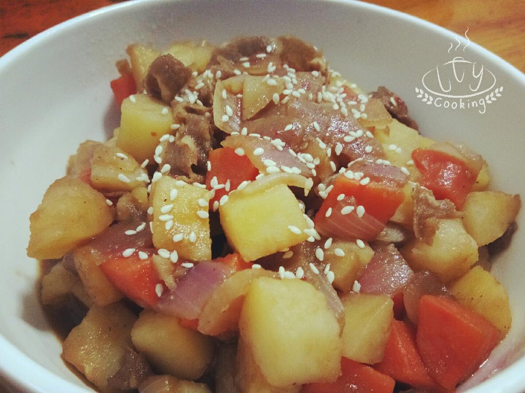 土豆烧肥牛的做法