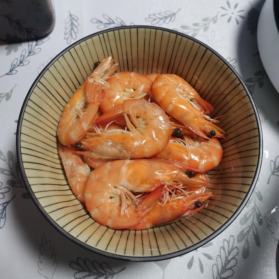 带着膏的罗氏虾，白灼最好吃