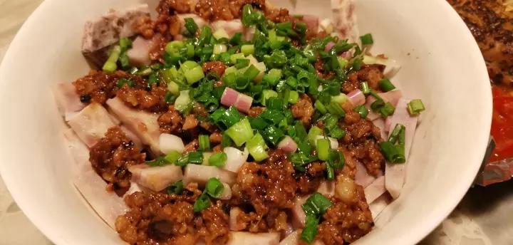 自从学会芋头这么做，孩子和我抢着吃，10分钟出锅，上桌连汤不剩