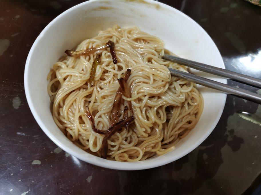 极香的葱油面