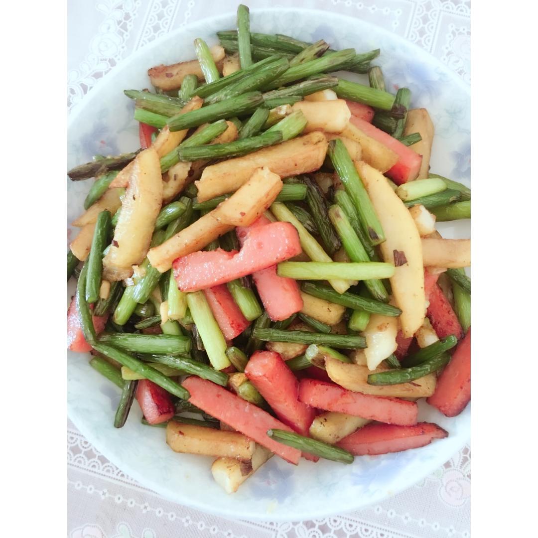 蒜薹炒土豆条