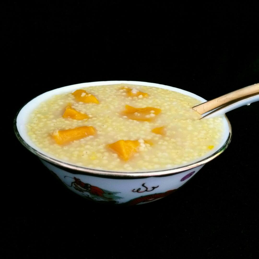 君君love烘焙做的南瓜小米粥