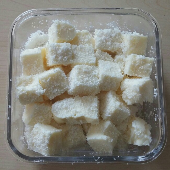 完胜85度C牛奶椰丝小方