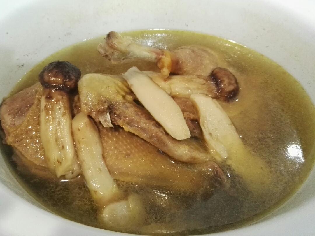 新鲜松茸炖老鸭