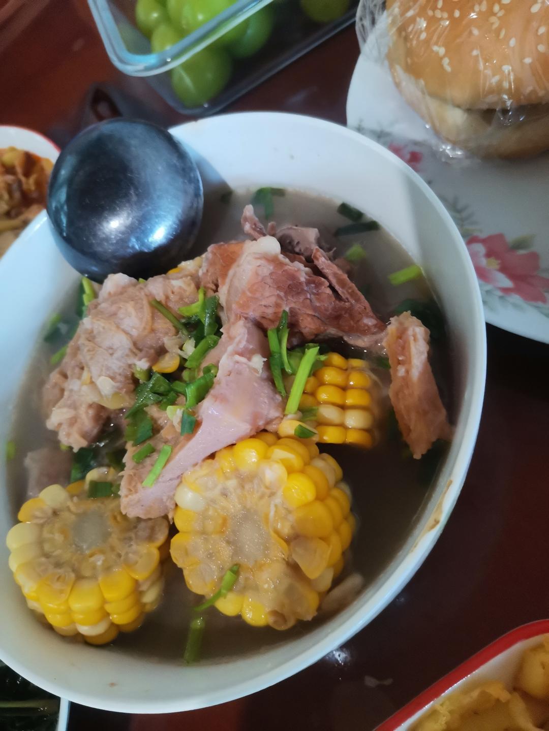 榴莲壳煲骨头汤