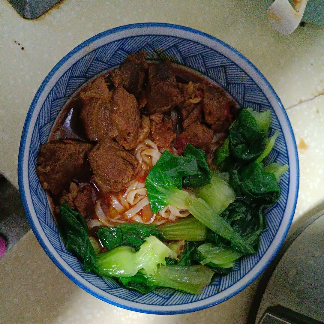 曼食慢语丨红烧牛肉面