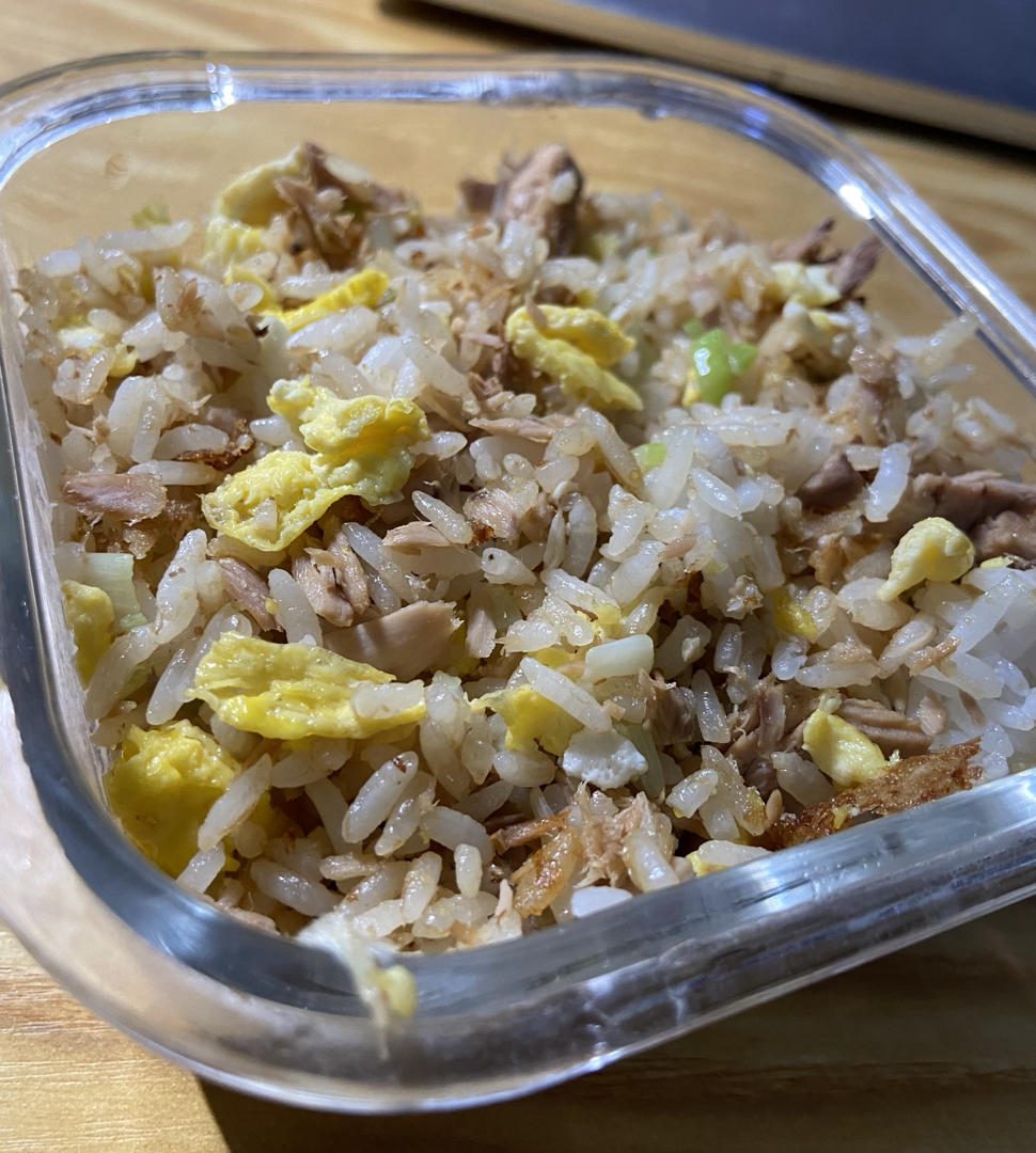 金枪鱼蛋炒饭