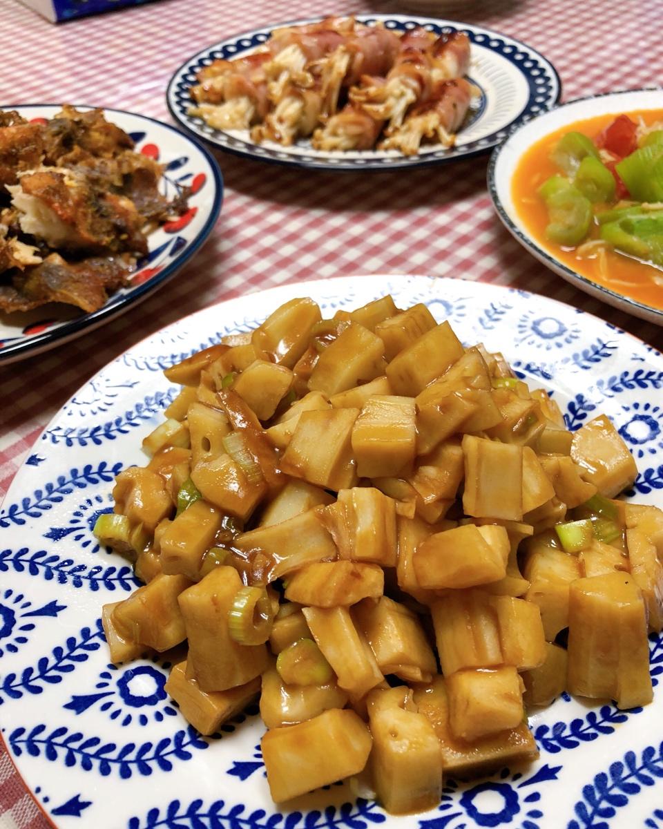 糖醋藕丁 家常快手版 👇🏻👇🏻这个季节吃藕对身体好哦🤩