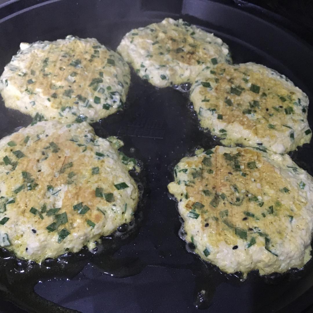 减肥餐之豆腐鸡蛋饼的做法 步骤5