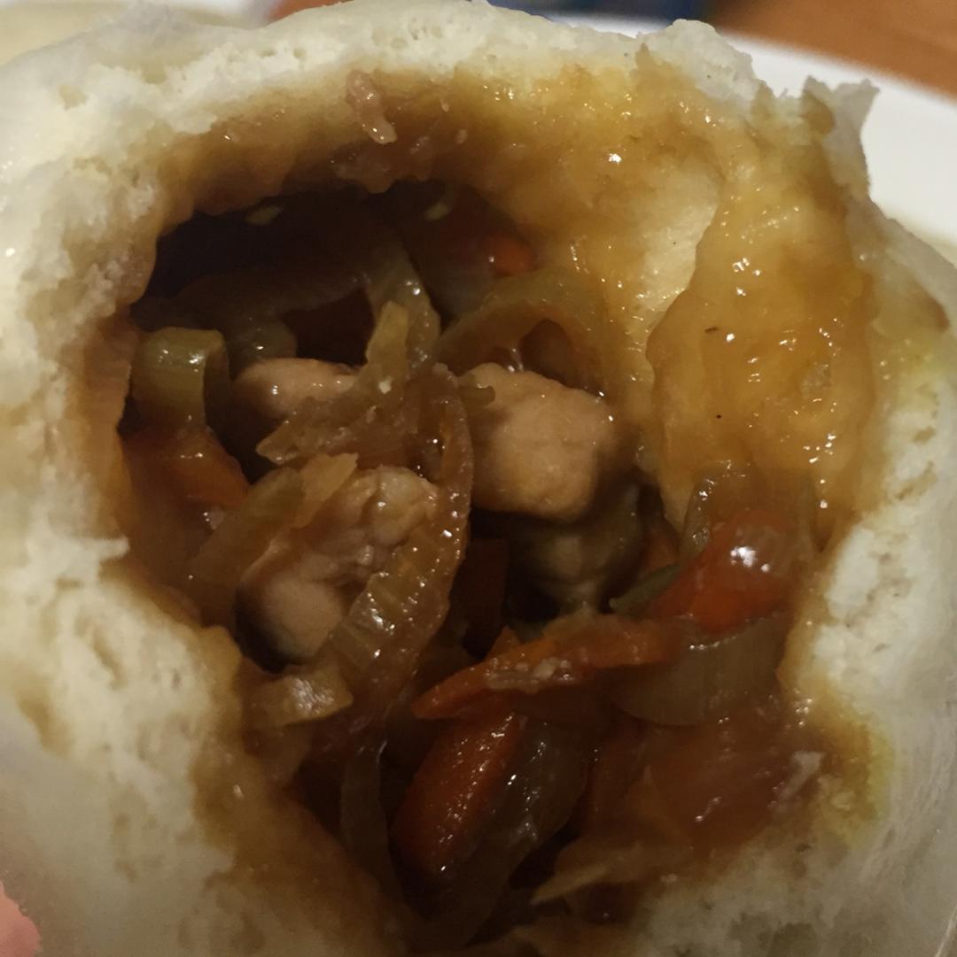 洋葱酱肉丁包子
