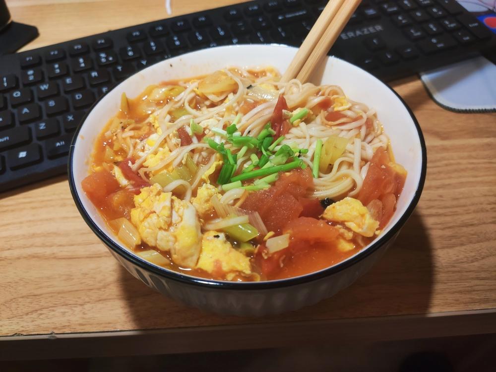 汤都要喝光的西红柿鸡蛋面