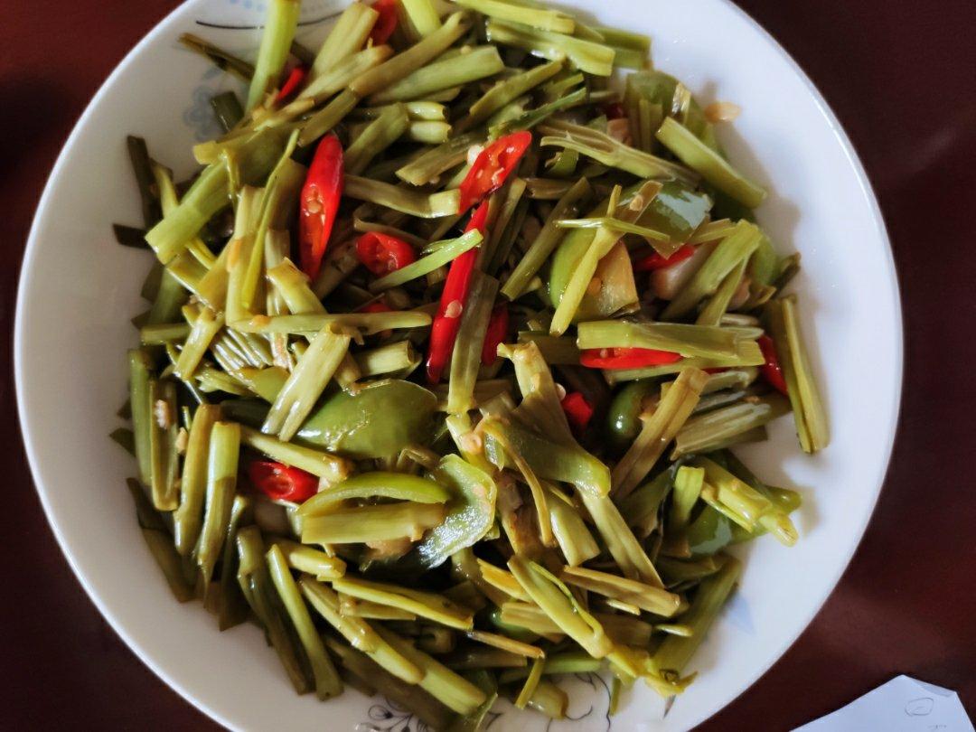 酸炒空心菜梗