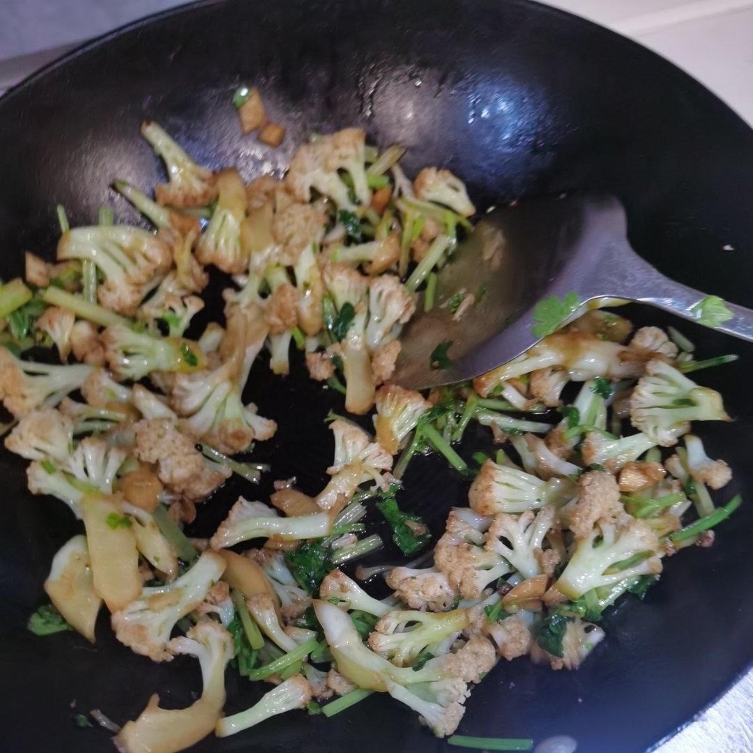 和饭店一个味道的干锅花菜