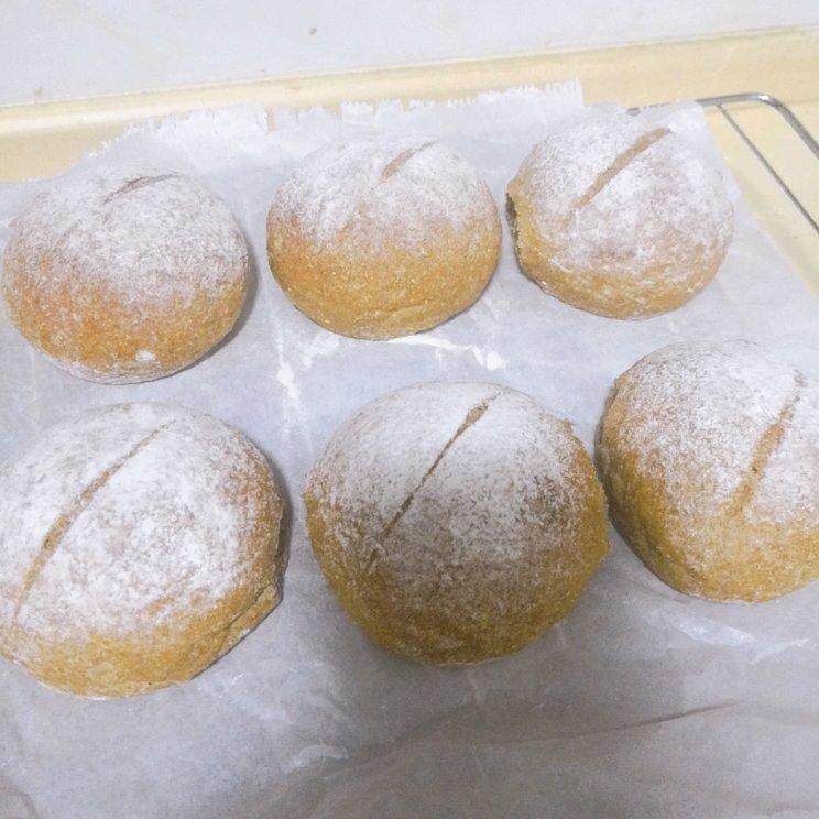 全麦法式小餐包（海绵酵种）