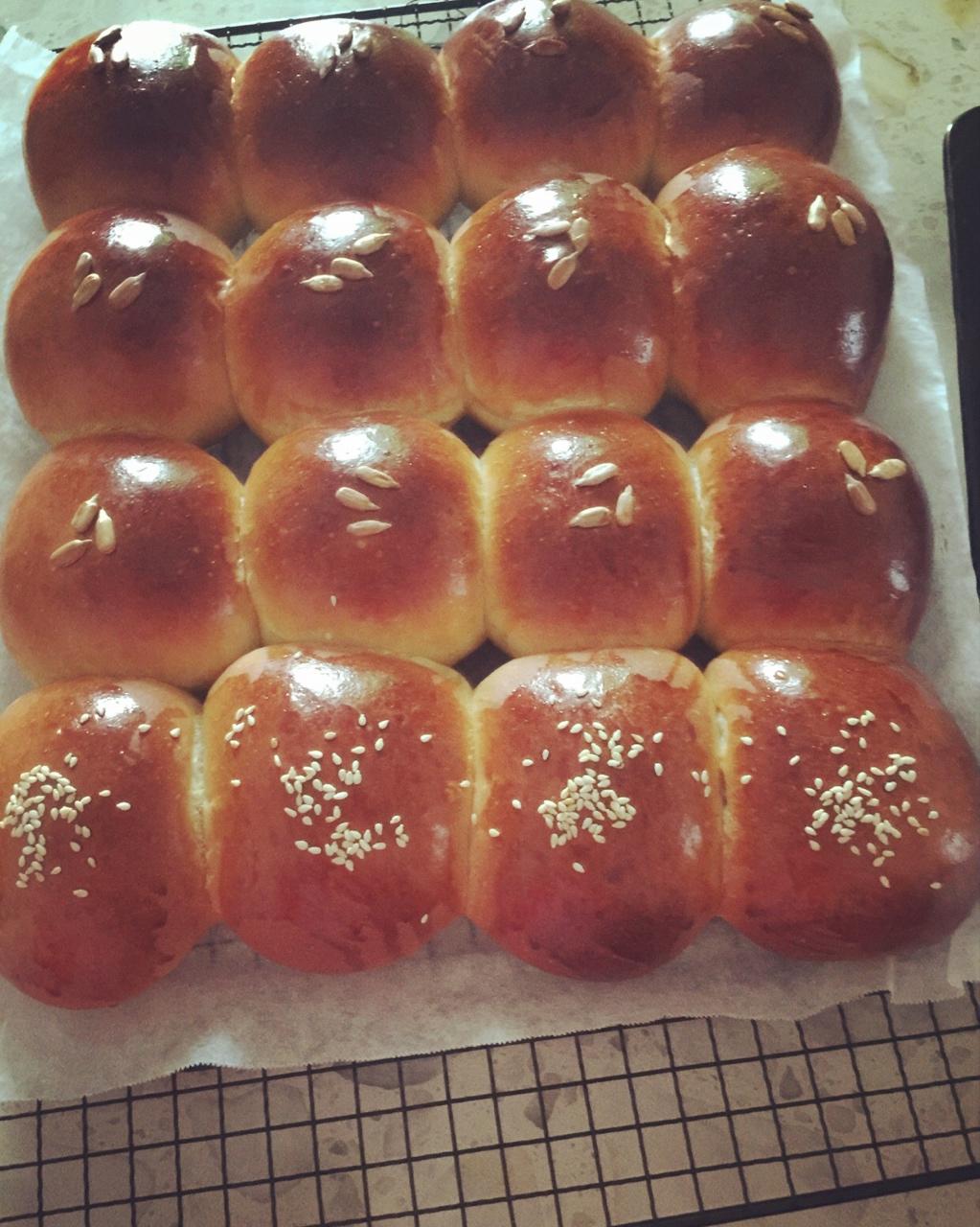 柔软看得见─超软香甜椰蓉小面包