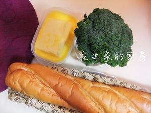 花椰菜蒜香法棍面包的做法 步骤1