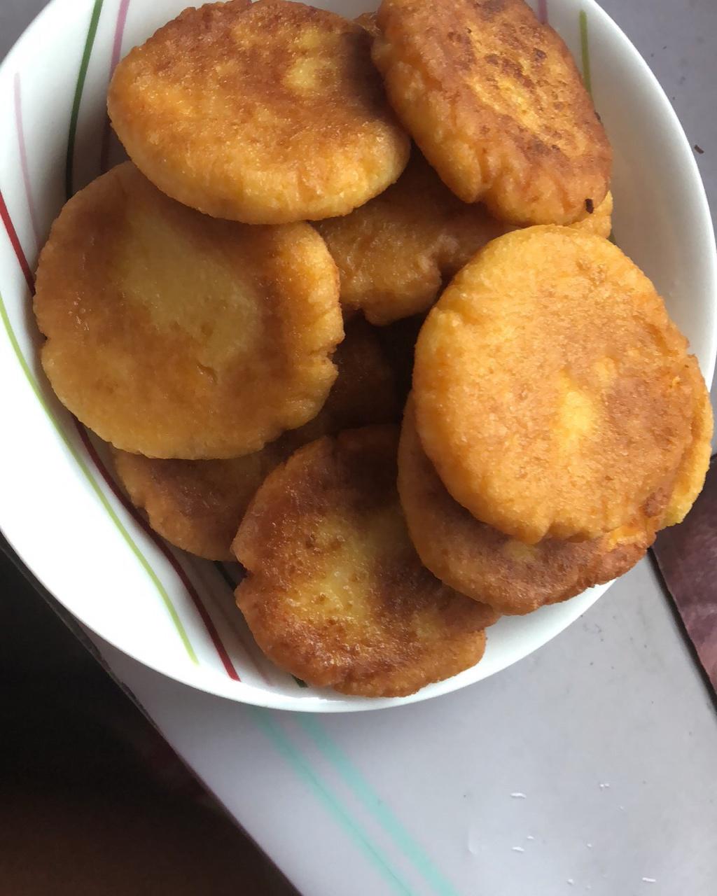 熙熙的蓝胖子做的红薯糯米饼