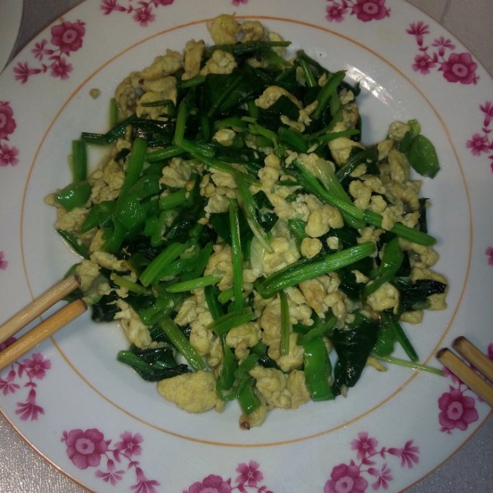 菠菜炒鸡蛋