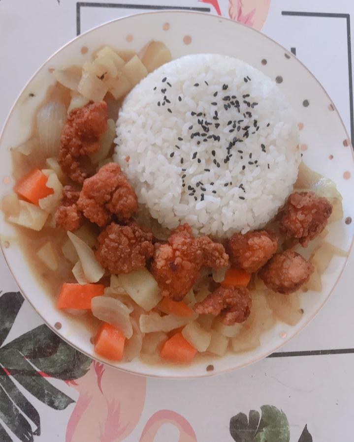 炸鸡排咖喱饭