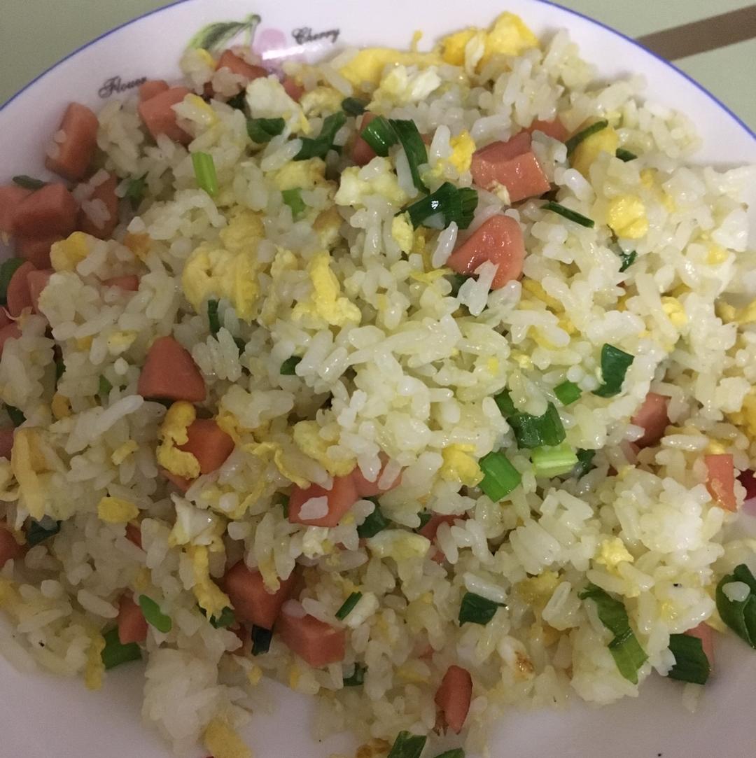 黄金火腿肠蛋炒饭