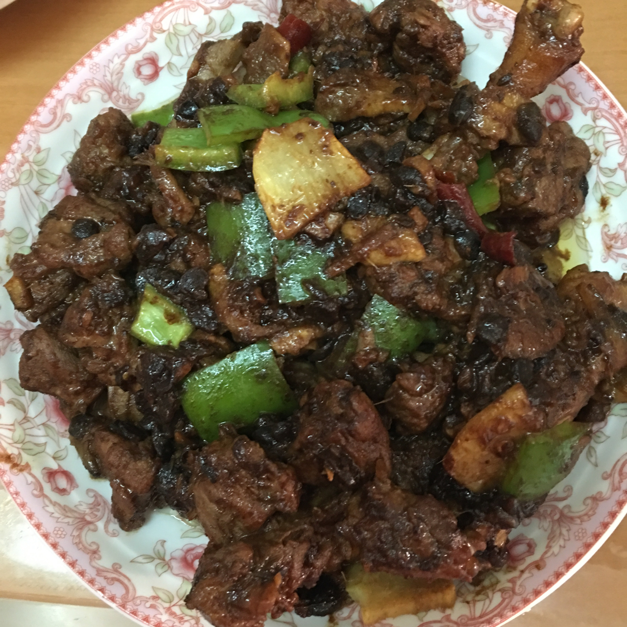 子姜焖鸭煲