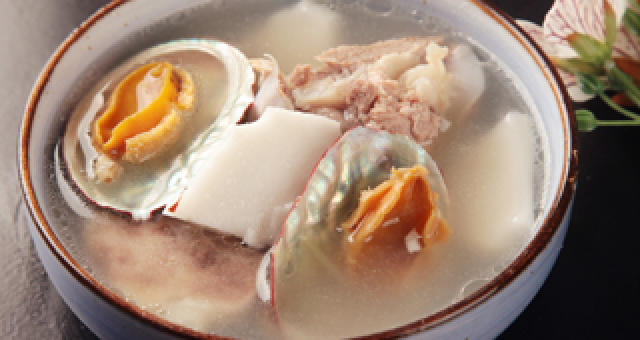 椰汁鲍鱼排骨汤的做法
