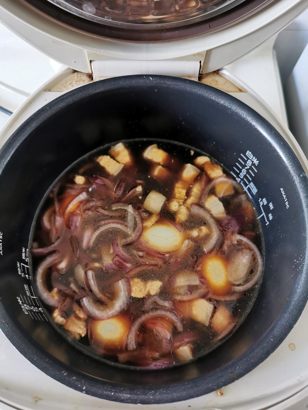 电饭锅卤肉饭