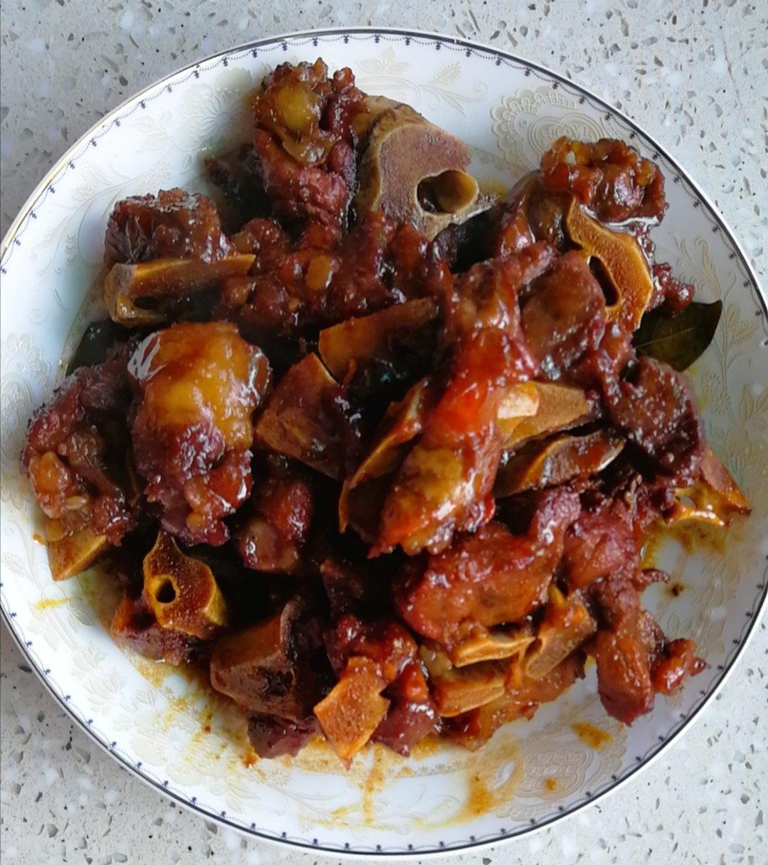 超级好吃的红烧牛脊骨（牛腩）