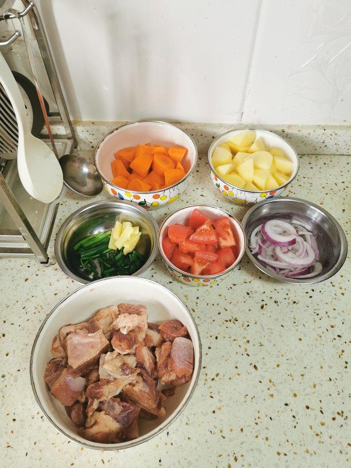沙沙土豆胡萝卜炖牛肉