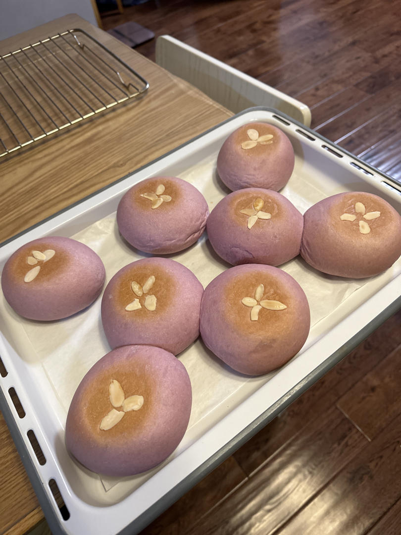 内馅满满的芋泥面包