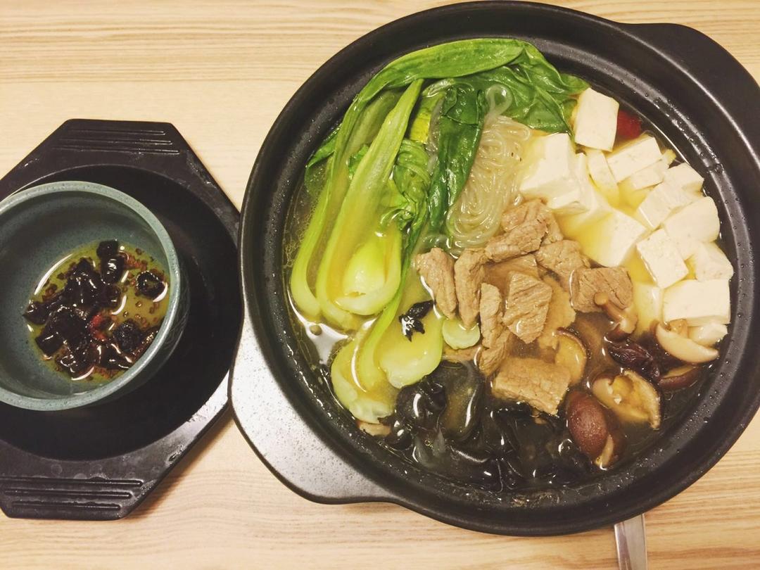 【牛肉砂锅】