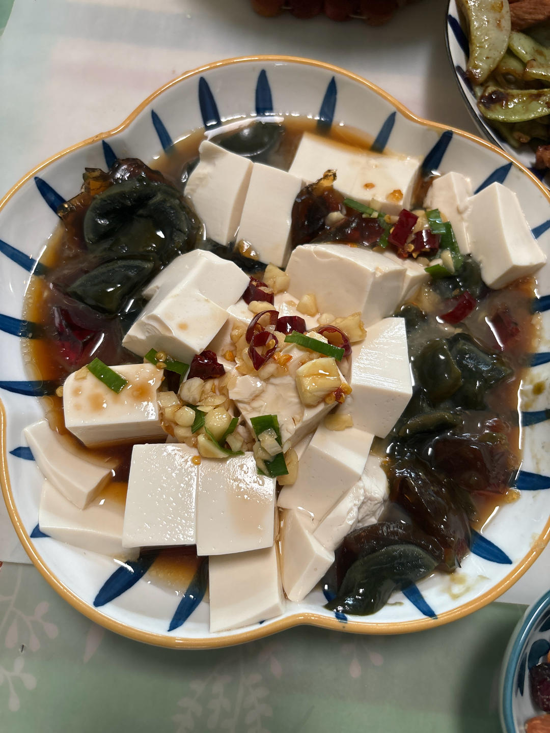 皮蛋拌豆腐