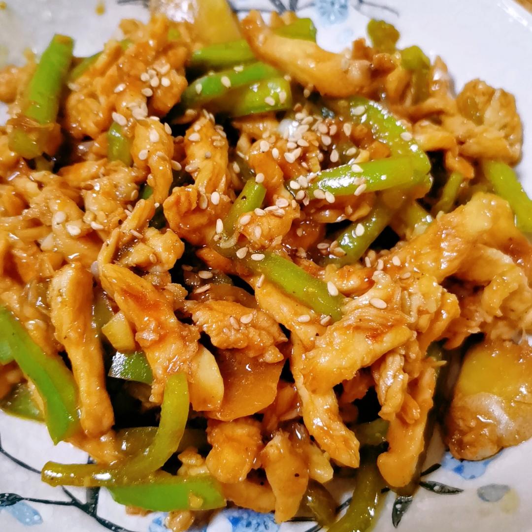 巨好吃的青椒炒鸡胸肉丝，超下饭