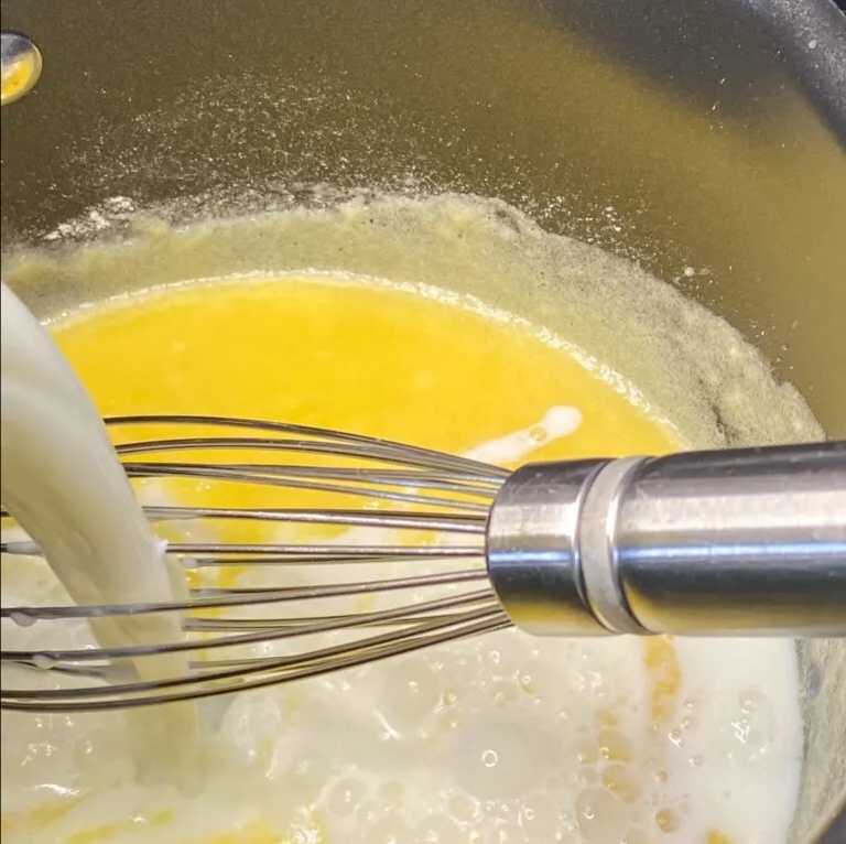 法式奶汁焗土豆(Cheesy Potatoes au Gratin)的做法 步骤4