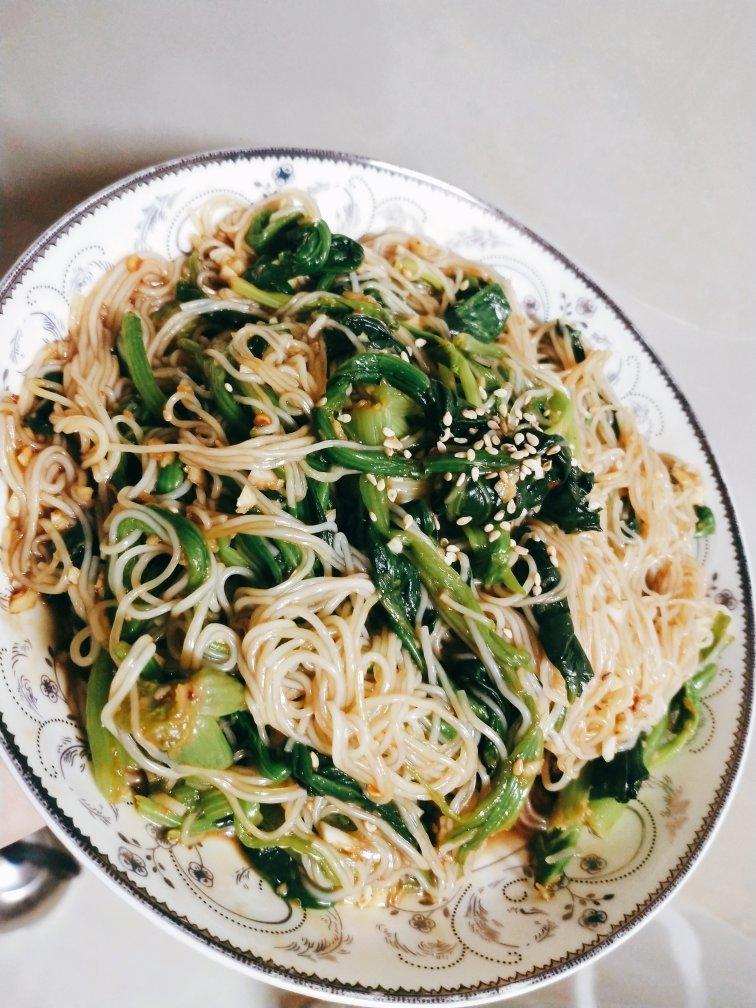 万能凉拌菜料汁（凉拌菠菜粉丝）