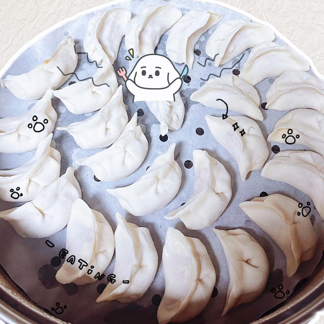 小朋友爱吃的饺子🥟
玉米胡萝卜猪肉馅～