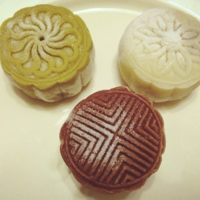冰皮豆沙月饼