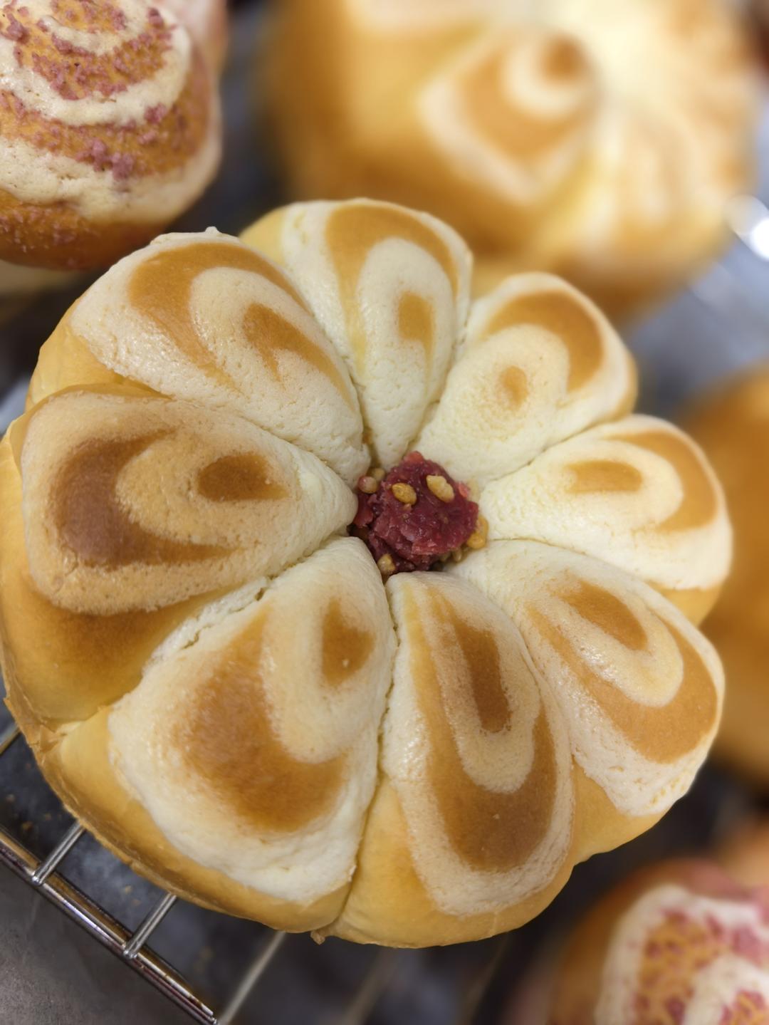 草莓雪芙面包🍓🌸