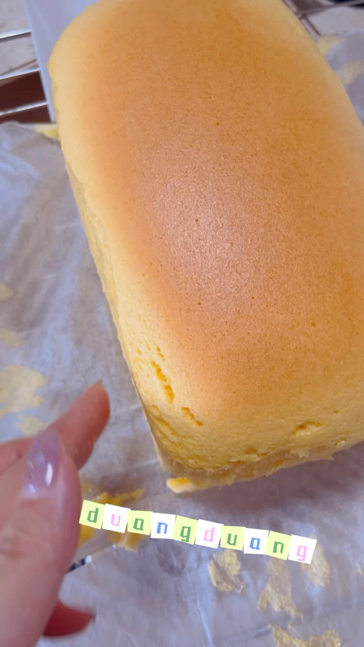 堪比柯基屁股
爆浆芝士🧀古早蛋糕