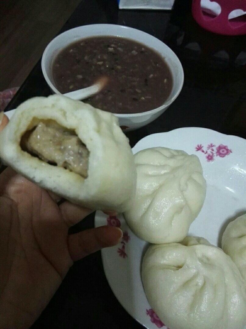 猪肉包子（附视频。一次性发酵。）