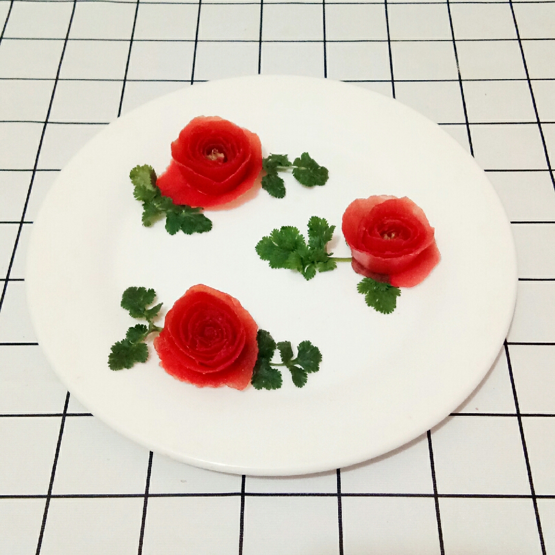 创意果蔬拼盘：花朵系列的做法