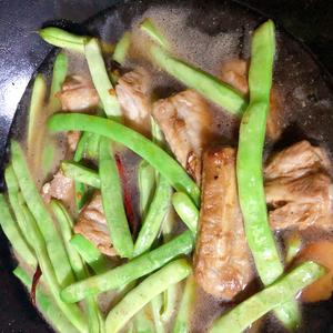 排骨炖豆角『东北名菜』红烧排骨的做法 步骤7