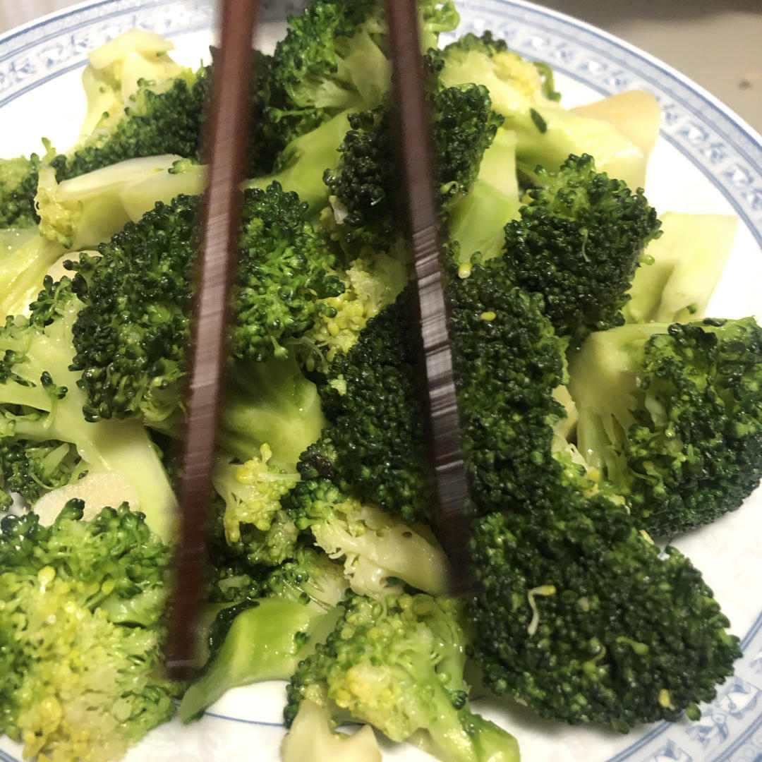 娃爱吃的清炒西兰花🥦