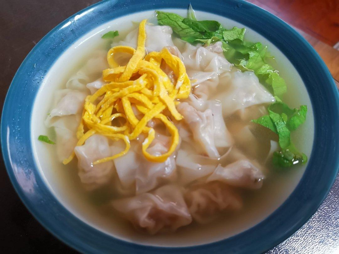 金鱼小馄饨包法