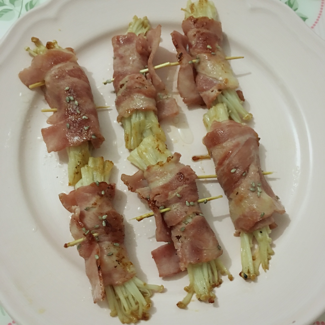 香煎培根金针菇卷